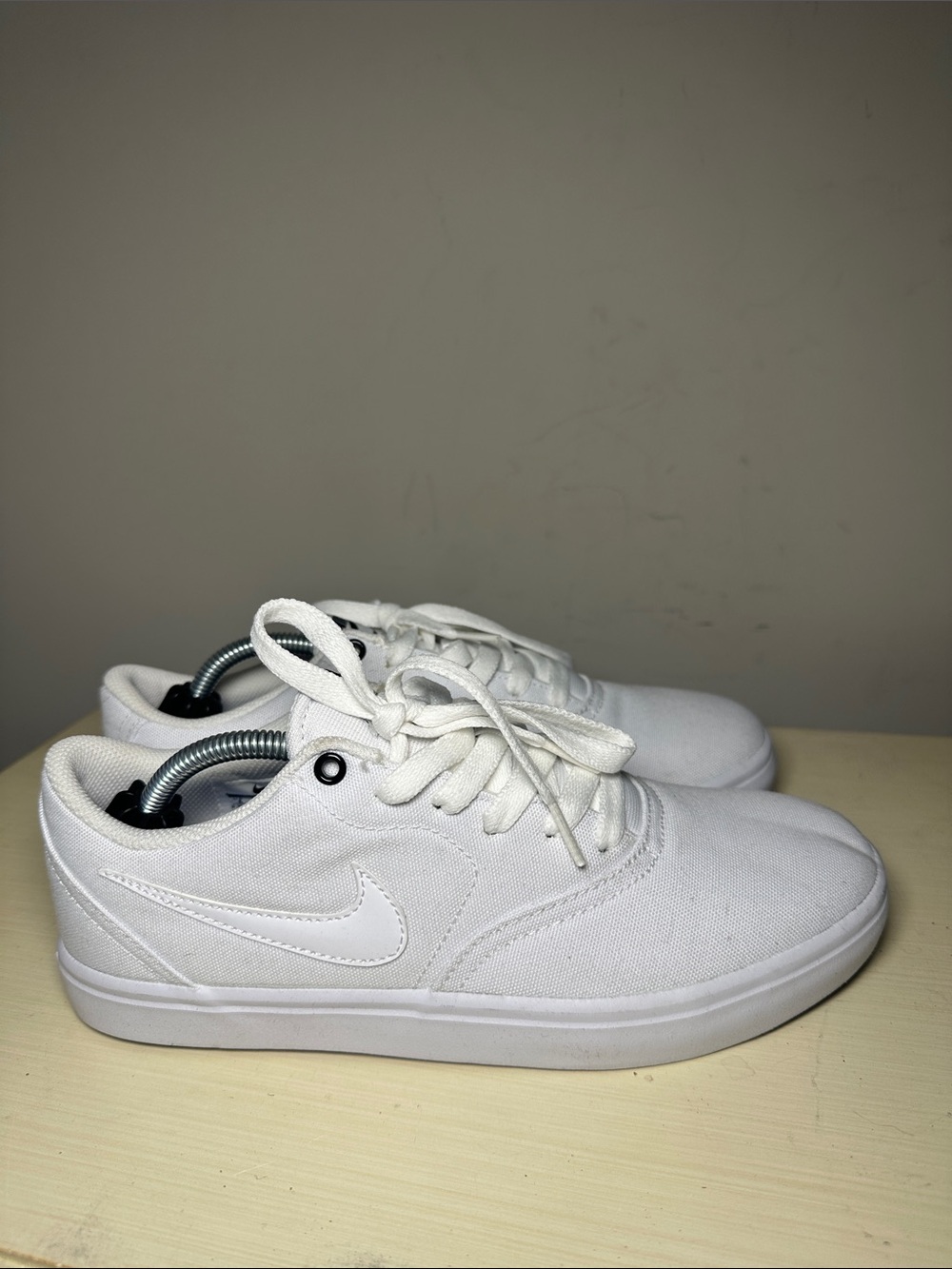 Nike SB Check solar sole White Low-Top Canvas Sneakers
